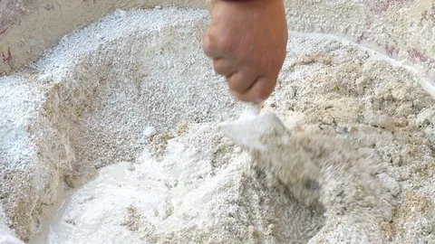 Mixing cement for the preparation of Construction . Vidéo 85548640