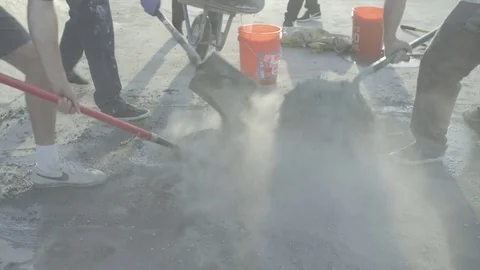 Mixing Concrete - 4k Stockbeeldmateriaal 79909468
