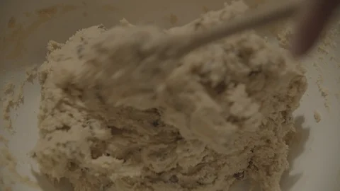 Mixing cookie dough. 库存影片 127475705