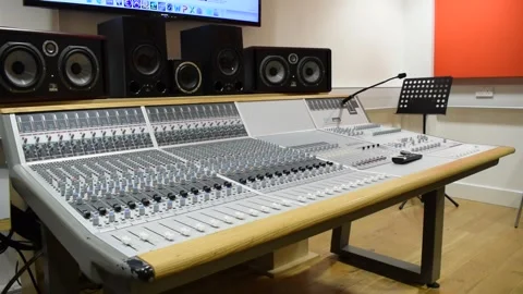 Mixing Desk Studio 库存影片 130909960
