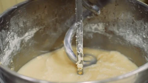 Mixing dough kneading machine at the bakery Video stock 103255917
