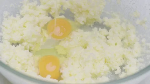 Mixing Eggs Into Batter Close Up Baking Preparation Видео 332811230
