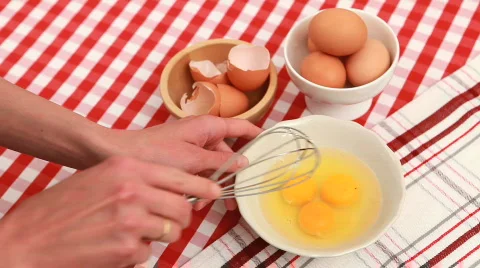 Mixing eggs 스톡 동영상 779554