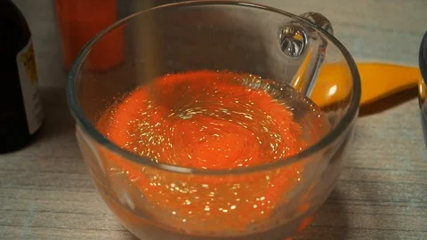 Mixing of glue with dye 스톡 동영상 97657134