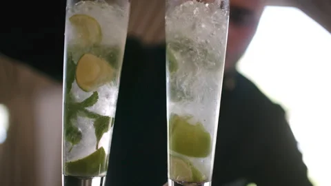 Mixing ice cocktail Stock Footage 139423098