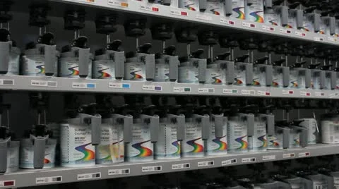Mixing paint room Video stock 11690865