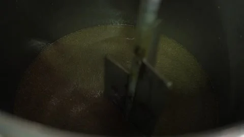 Mixing Process in the Factory 库存影片 332891805