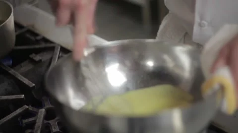 Mixing the sauce over the fire Stock-Footage 307340020