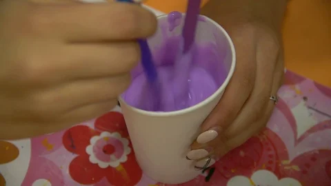 Mixing the slime preparation mixture 스톡 동영상 123650955