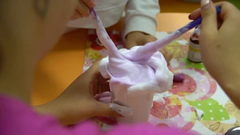 Mixing the slime preparation mixture 스톡 동영상 123650959