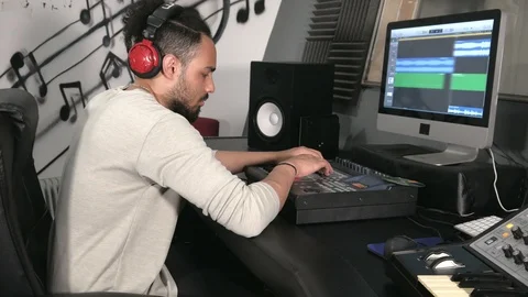 Mixing sounds in recording studio. Video stock 113276410