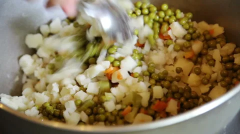 Mixing vegetable salad with potatoes Stock Footage 41301230