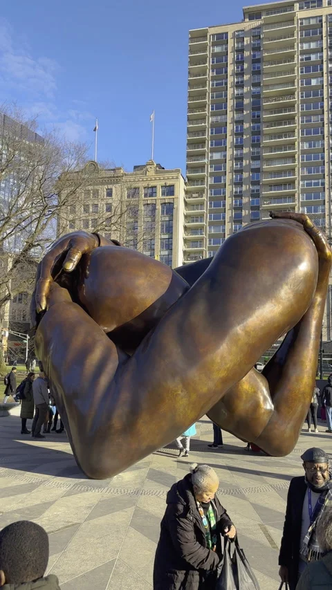 MLK Memorial "Embrace" Boston Commons (HDR/HLG) Vertical Video Stock Footage 231446653