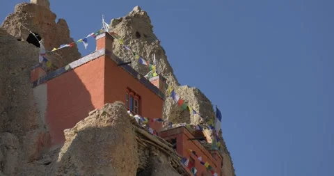 MO033 Video stock 327213660