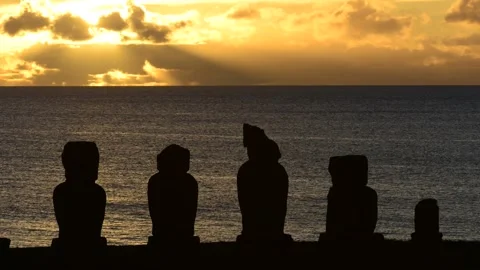 Moai_time_sunset Stock Footage 251828024