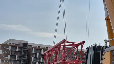 Mobile Crane Lifting Tower Crane Mast Section Rear View Vídeos de archivo 331537040