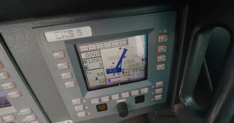 Mobile crane training simulator. Digital control equipment in the crane cabin Vídeo Stock 136854389