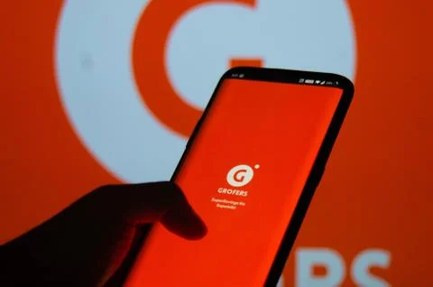 Mobile interface of grofers groceries mobile application 库存照片