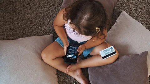 Mobile Internet Banking Concept Видео 111876615