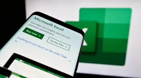  Mobile phone with webpage of spreadsheet editor Microsoft Excel on screen... Stock Photos