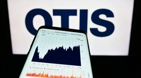  Mobile phone with website of US elevator company Otis Worldwide Corporati... Stock Photos