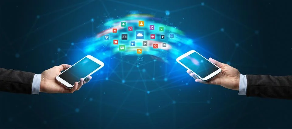 Mobile phones syncing application Stockfoto's