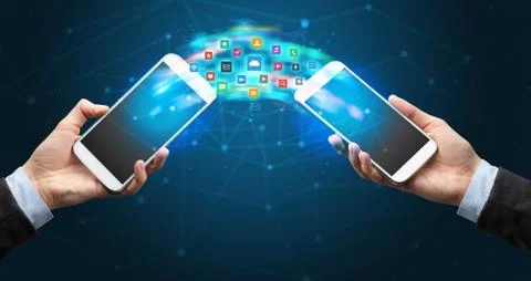 Mobile phones syncing application Stockfoto's