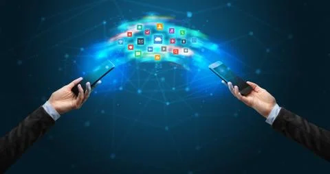 Mobile phones syncing application Stockfoto's
