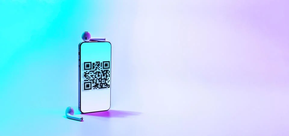 Mobile qr code. Digital smart phone with qr code scanner on smartphone screen Foto stock