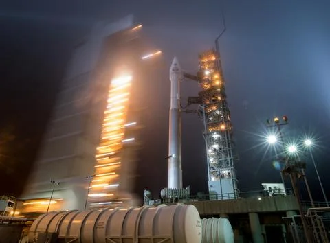 The mobile service tower at SLC-3 is rolled back to reveal the United Launc.. Stock Photos