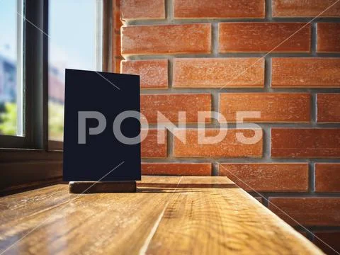 Table a cafe deals brick