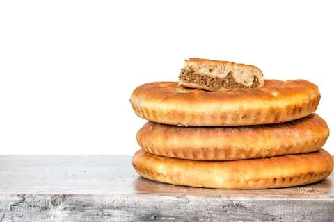Mockup template stack of Round pie on dark wooden desk background Foto stock