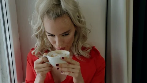 Model drinking coffee. 스톡 동영상 101552607