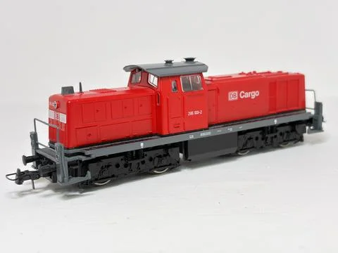 Model of German DB Cargo red diesel shunter freight locomotive Foto stock
