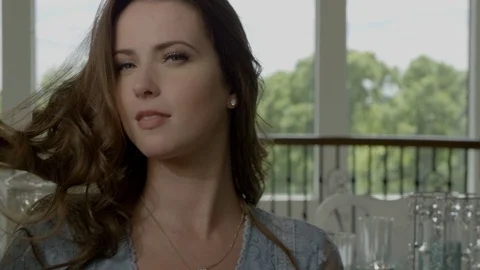 Model poses in a luxurious home Видео 89604886