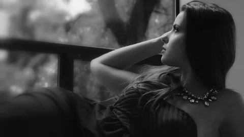 Model poses in a luxurious home Видео 89605842