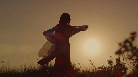 Model posing on the hill. Stock-Footage 92216874
