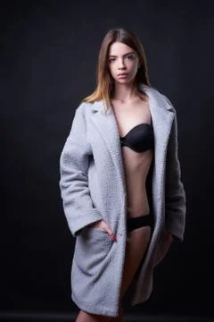 Model posing in studio during classic test shoot 스톡 사진