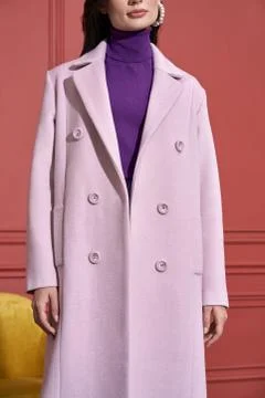 Model posing in studio in trendy clothes Foto stock