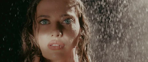 Model in the rain 스톡 동영상 243682427