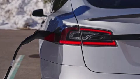Model S charging 1 스톡 동영상 231587301