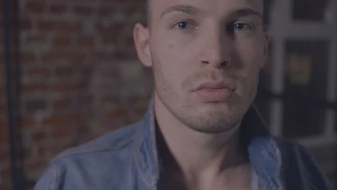 Model straightens collar Stock Footage 105565995