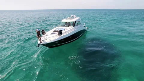 A model in a Yatch at bimini beach Video stock 232437528