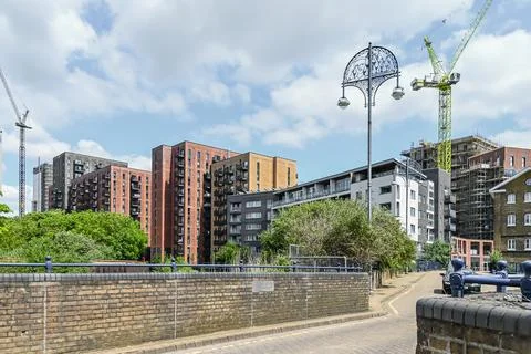 Modern accommodation homes along the River Roding Stock Photos