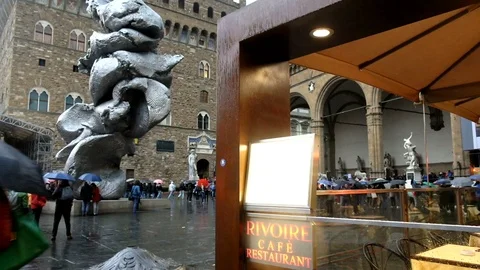 Modern art statue. Piazza della Signoria square. Florence Tuscany Italy 库存影片 88329735