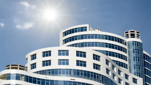 Modern building in a rays of sun 스톡 동영상 152386918