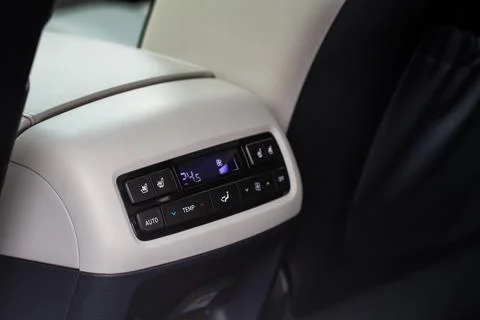 Modern car. Digital second row seat temperature control. Car air conditioning Stock-Fotos