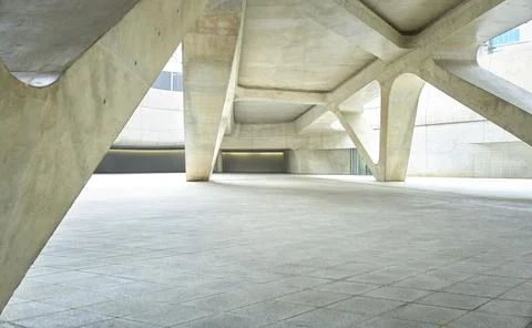 Modern concrete structure creating an open urban space Foto stock