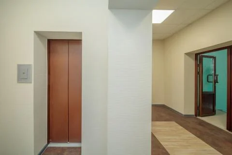 Modern elevator doors Stockfoto's
