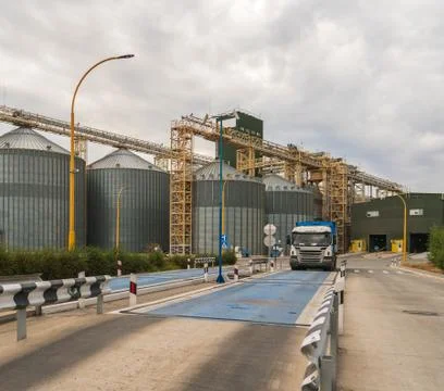 Modern elevator, Grain drying complex. Agricultural industry. Stock-Fotos